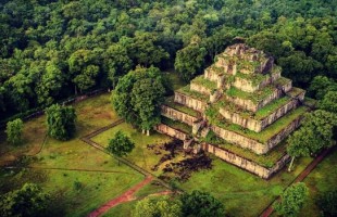 Koh Ker - Abandoned Temple of a Forgotten City