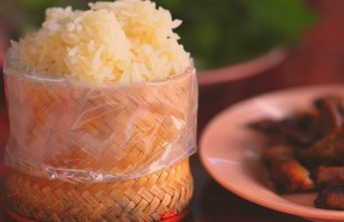 All about Laos sticky rice & the best dipping sauce to pair with