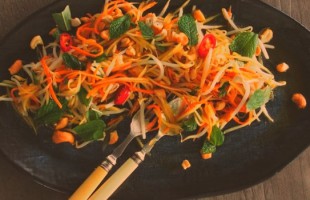 What is the Difference between Laos & Thai Papaya Salad