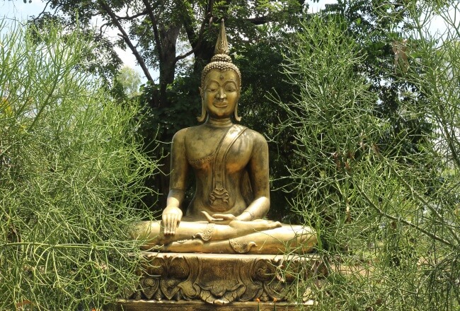 Buddha statue at That Kou