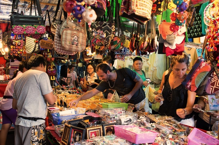 Thailand shopping tips & guide: What & Where to buy? How to bargain?